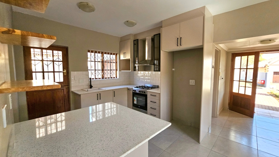 To Let 3 Bedroom Property for Rent in Meerhof North West